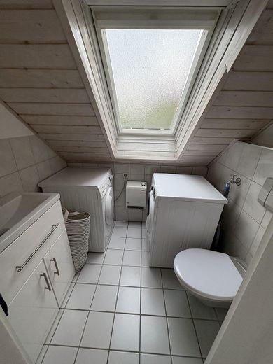 3,5-kamerappartement op de bovenverdieping met fantastisch uitzicht – Gäste WC 