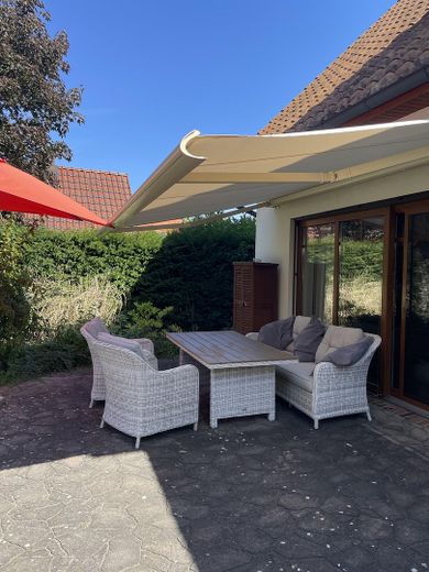 Freistehendes EFH mit Pool, Carport & ca. 1.000 m² Grundstück – provisionsfrei in Vechta – Blick auf die Terrasse