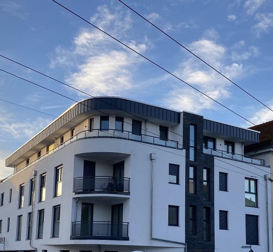 Modernes 2,5-Zi.-Penthouse mit Aufzug & Stellplatz – Solingen-Ohligs – Haus