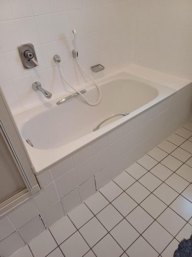 fris gerenoveerde en instapklare woning te huur in Dortmund-Lütgendortmund – Badezimmer