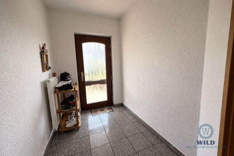 Neuer Preis! 3-Zimmer-Wohnung mit Terrassenflair in ruhiger Lage von Riegelsberg! – Flur Eingang