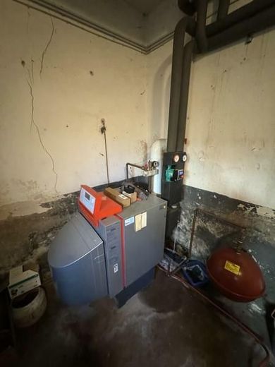 BIETERVERFAHREN - Ausblick - endlose Weite - höchste Gemeinde der Pfalz - großz. Haus - 1 oder 2 WE! – 9 Heizung