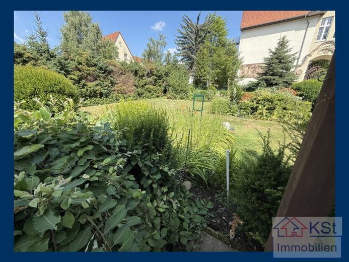Wohnen & Bauen: Gepflegtes Mehrfamilienhaus mit Zusatz-Baugrundstück und Garten in bester Lage – Foto 1