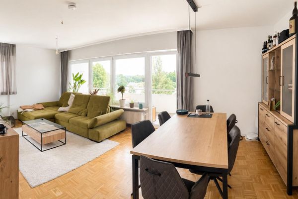 Appartement soigné de 3 pièces sur le Kuhberg à Ulm – 2 balcons, environnement calme & excellente desserte