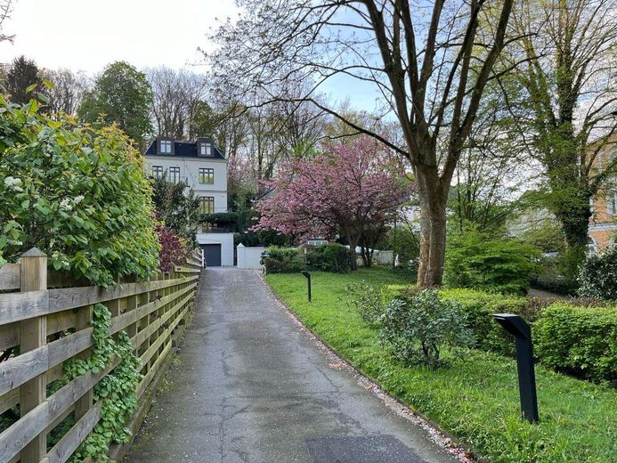 Maisonette-Gartenwohnung Blankenese – 50 m zum Elbstrand, Garten & Garage, 92+70 m² – Foto 17
