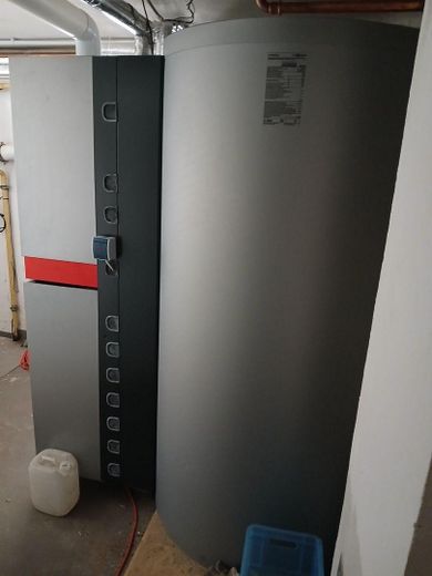 Wunderschöne Hofreite – Heizung Speicher 800 l