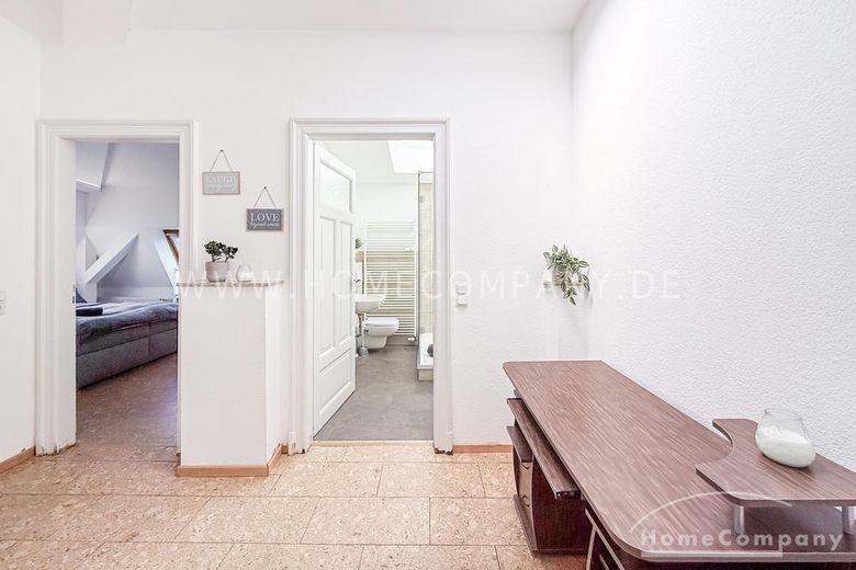 22801 HomeCompany Dresden Möbliert/Furnished 3-Zimmer Maisonette Wohnung in Dresden-Striesen mit Balkon max. 3 Personen – e4f8919f4d4bc3bb81c12803b9b87c06957a3bc1.jpg