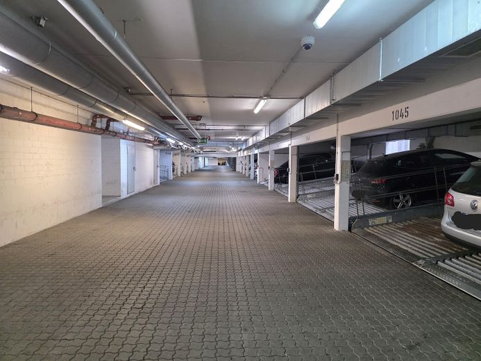 Sicherer Garagenstellplatz in Fürth Südstadt – oberer Duplex-Stellplatz mit Videoüberwachung – Garage