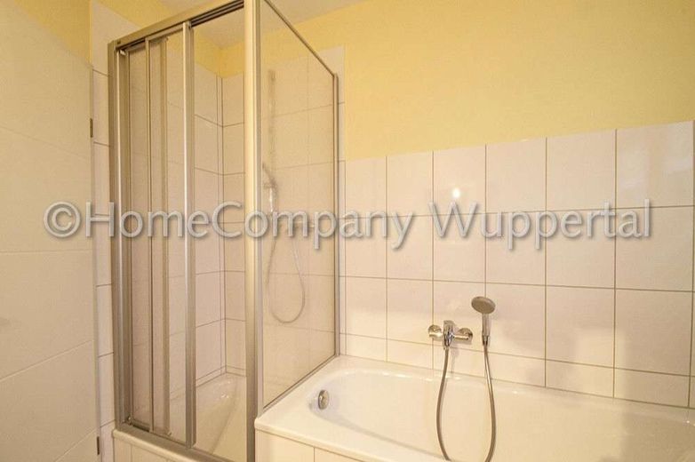 Appartamento moderno con DSL in posizione tranquilla nelle vicinanze del centro di Elberfeld – a1824f3bf81150c64f3de248c9f0248953d8111d.jpg