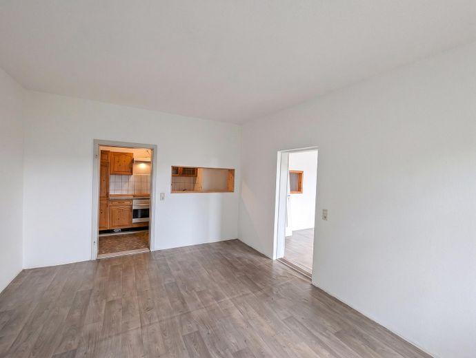 Gemütliche 3,5-Zimmer Wohnung in ruhiger Lage in Dargun – Wohnzimmer