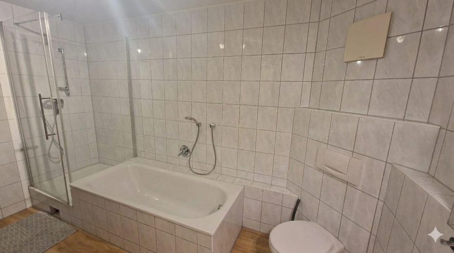 Lichtdurchflutete Immobilie in zentraler Lage in Freiamt – Badezimmer