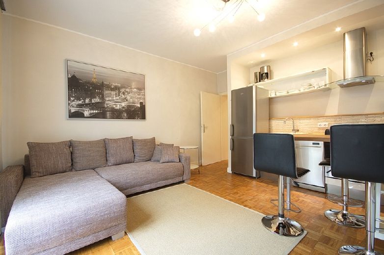 Stylish-moderne Wohnung mit Parkettboden, Internetzugang (VDSL), zentral und ruhig – 04a989fe860153c9494292cafcb153cf9f2082d6.jpg