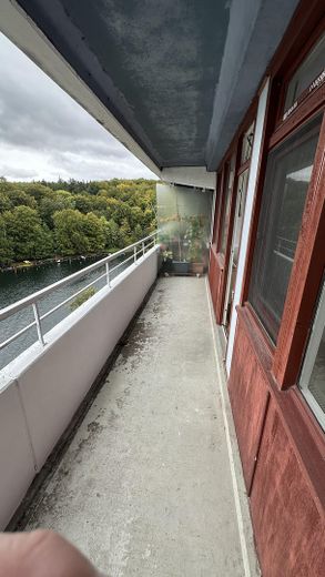 Mooi appartement met 2 kamers en uitzicht op het meer – Foto 10