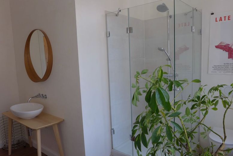 Sanierte bezugsfertige Villa mit Weitblick für Eigennutzung und/oder Kapitalanlage – Bad OG