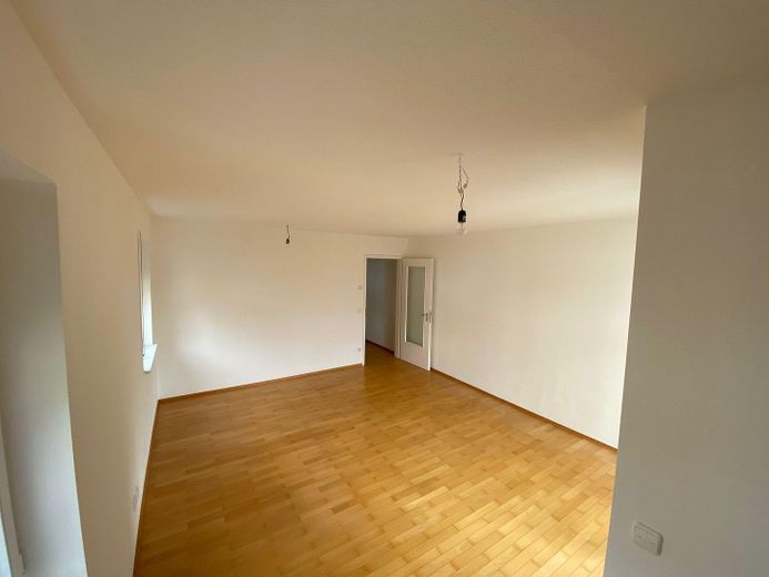 Wohnzimmer aus Leseecke gesehe