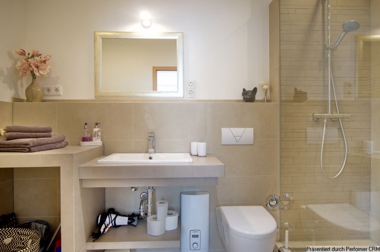 Möblierte 2-Zimmer-Wohnung Nähe Medienhafen am Landtag und Rheinturm, Tiefgaragenparkplatz möglich – 3051d0a354ec298208e2dde2f88670702f0203ae.jpg