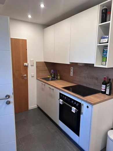 WG-Zimmer in attraktiver Stadtlage - Lenaustraße 8, München / 5.OG / Zi.3 – Küche