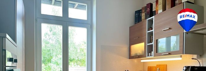 Küche mit Ostbalkon