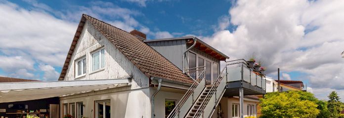 Renovated single-family home + self-contained apartment Roetgen – Poolansicht
