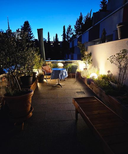 "Sonnenwohnung", Nähe Luitpoldpark - Ideal für 1-2 Personen! – Terrasse am Abend