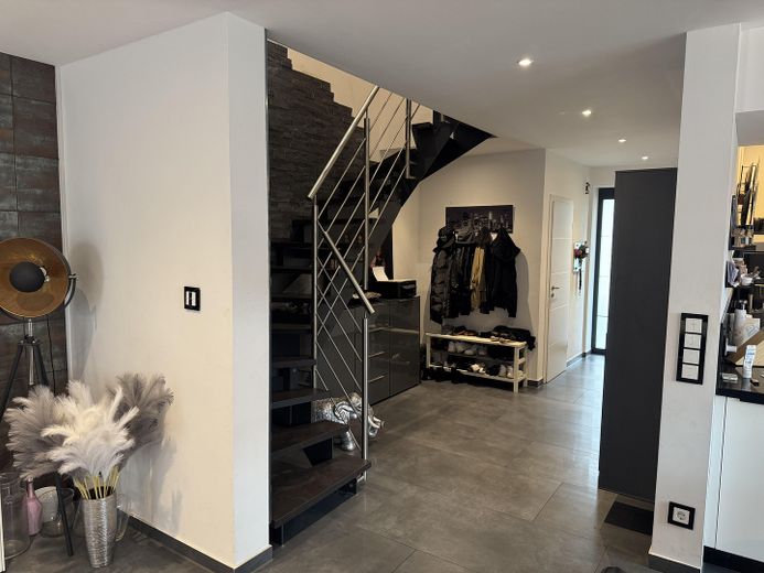 Moderne Doppelhaushälfte mit beheizter Garage, hochwertige Ausstattung mit Top-Energiewert – Foto 15
