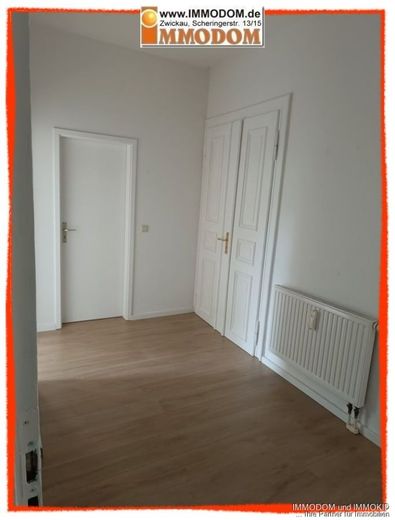 4 bis 5-Zimmer-Wohnung mit 2 Bädern in Zwickau, Nähe Schlobigpark, zu vermieten! – Flur