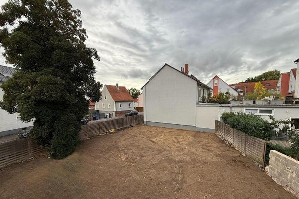 ⭐️FROM PRIVATE SELLER⭐️ PRIME CITY-CENTRE LOCATION – PLOT CAN BE EXPANDED to 300 m² – Near Hanau/Frankfurt am Main