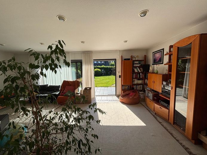 Wohnzi / Blick a. Terrasse