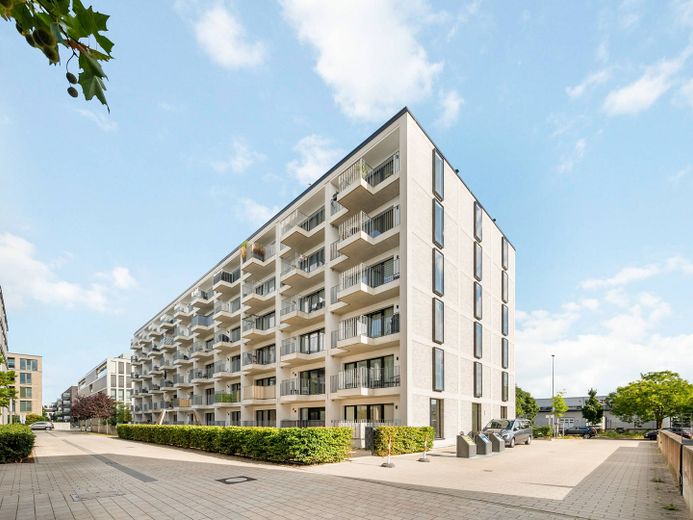 Moderne 3-Zimmer-Wohnung mit Einbauküche und Balkon in Bremen! – Außenansicht IV