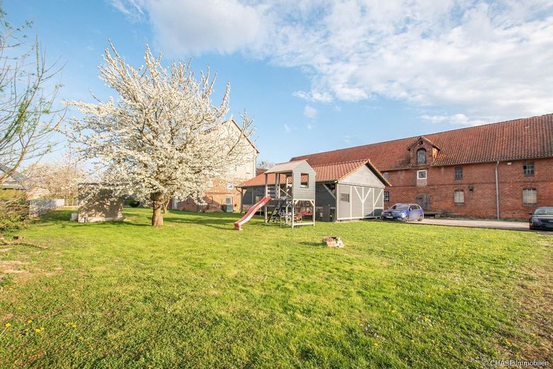 Einmalige Gelegenheit: Sanierte Mühle und Scheune in direkter Weserlage - Wohnen in H.O., Fuhlen! – Außenansicht Garten 9