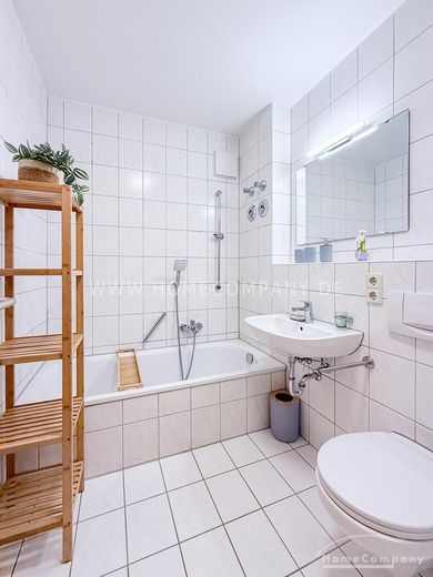 26811 HomeCompany Dresden सुसज्जित/फर्निश्ड स्टूडियो अपार्टमेंट Dresden-Neustadt में बालकनी सहित, अधिकतम 2 व्यक्ति – 413dbfc96ffc7ac64103434d6091b99a9b61cf58.jpg