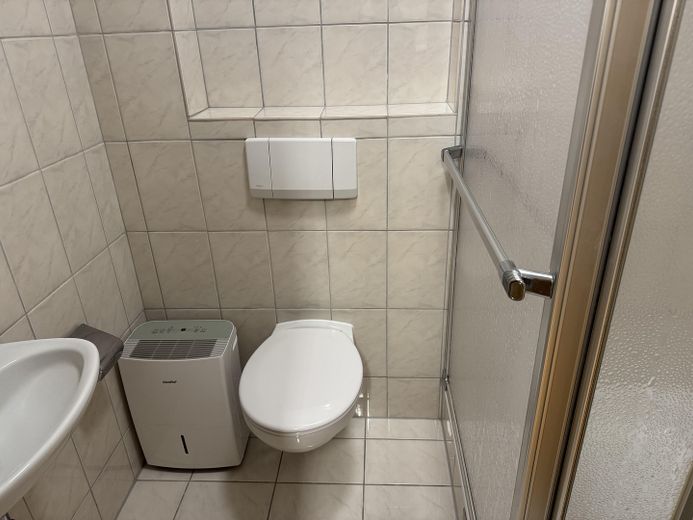 3,5-Zimmer-Wohnung mit Balkon & Garage – ideal für Grenzgänger (Nähe Rafz) – Foto 7