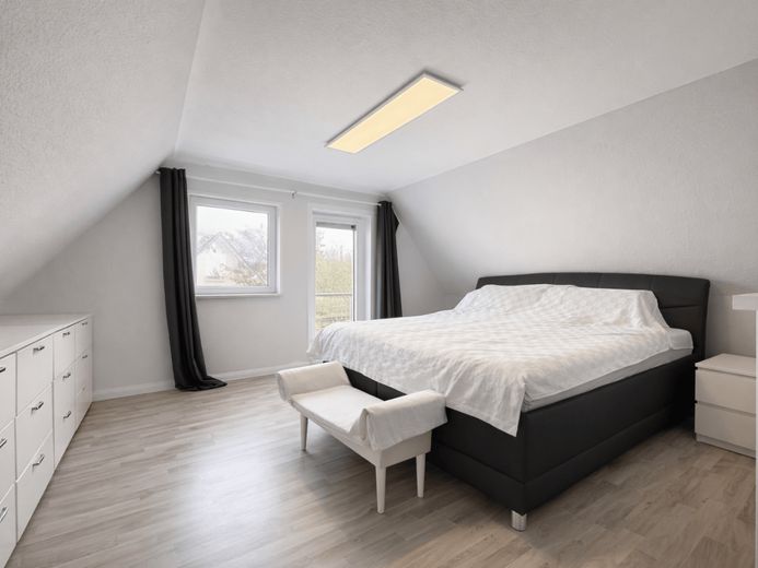 Modernisierte Doppelhaushälfte auf ca. 846 m² Grundstück mit außergewöhnlich niedrigem Erbbauzins – OG Schlafzimmer