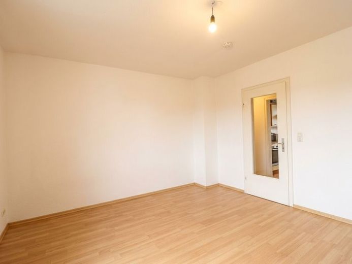 Kapitalanlage – kompakte 3-Zimmer-Wohnung mit Stellplatz – Foto 1
