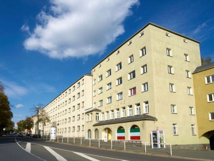 Ampia stanza in appartamento condiviso, ideale per studenti e apprendisti – Foto 1