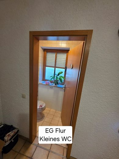 ruhiges 4-Zimmer-Reihenhaus mit Wintergarten, Kachelofen und EBK in Deggendorf – Foto 18