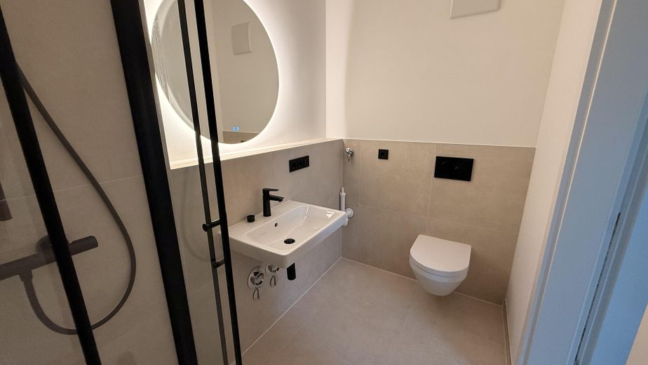 Sofort Verfügbar - 2-Zimmer Neubau-Wohnung mit Balkon – Bad 9