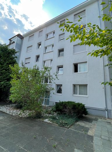 Sonniges Zuhause am Wöhrder See – Außenansicht Hofseite