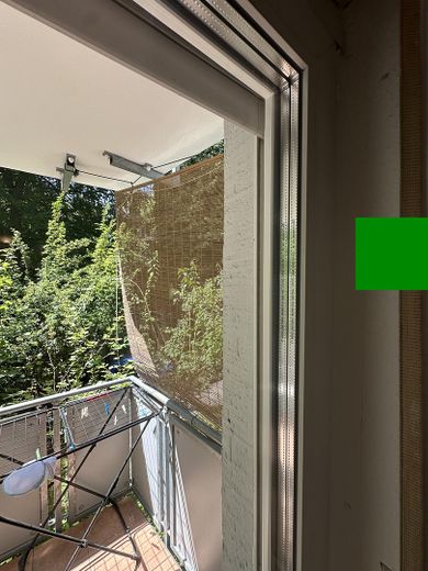 2-Zimmer-Wohnung mit sonnigem Balkon in begehrter Lage – Fenster Dreifachverglast