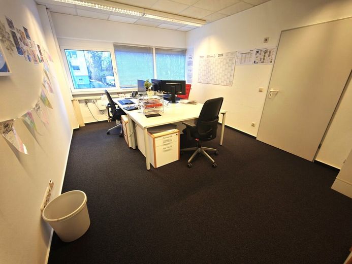 Attraktives Investment: Büro- und Lagerflächen mit konstanten Mieteinnahmen – Objekt 1 Sekr 2