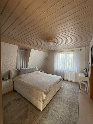 Light-filled detached house in an attractive residential area – Schlafzimmer