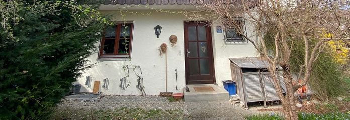 Großes Reiheneckhaus mit schönem Grundstück in Weilheim - provisionsfrei – Ansicht Front