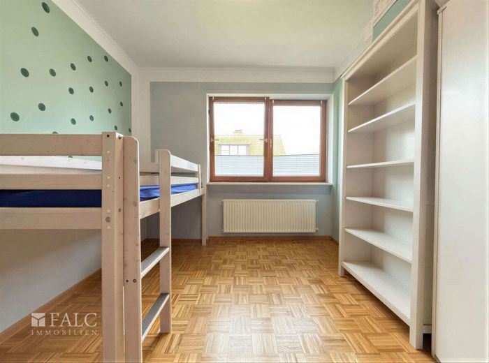 RESERVIERT***Settmarshausen - Ein- bis Zweifamilienhaus mit großem Garten und Doppelgarage*** – Kinderzimmer EG