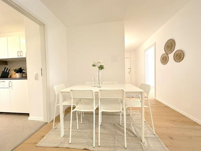 Möbliertes WG-Zimmer (15 m²) mit Loggia in Heidelberg-Emmertsgrund – Aufenthaltsraum der WG