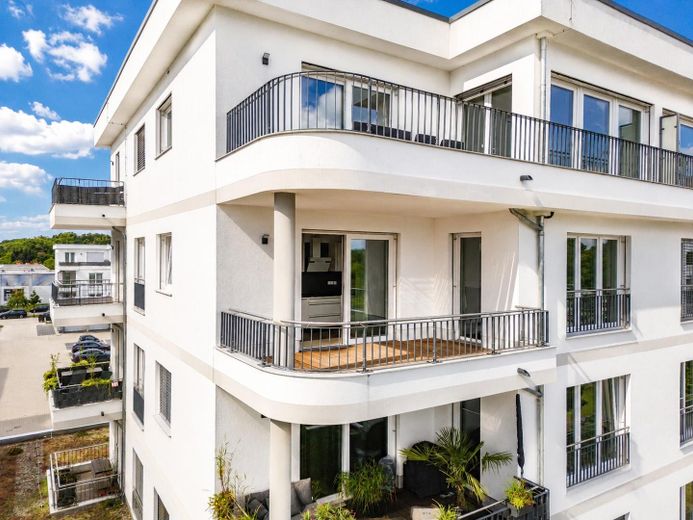Ein Zuhause mit Hafenflair – Hochwertige Eigentumswohnung in den Havelauen – In 1. Reihe
