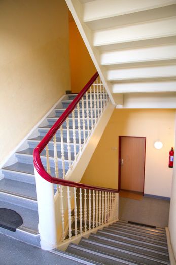 Prov.frei! 1-Zi Altstadt-Wohnung mit Dreisamblick an der Uni! – Treppenhaus