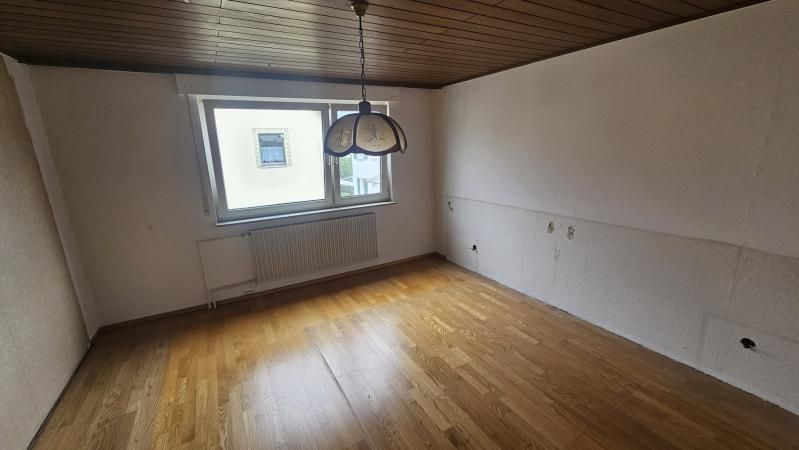 Geräumiges EFH mit großem Garten, Garage und Hof in Alsbach-HÄHNLEIN – Bild 7