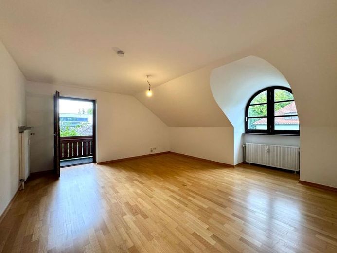 2-Zi.-Dachgeschosswohnung in ruhiger und grüner Bestlage von Solln – Foto 1