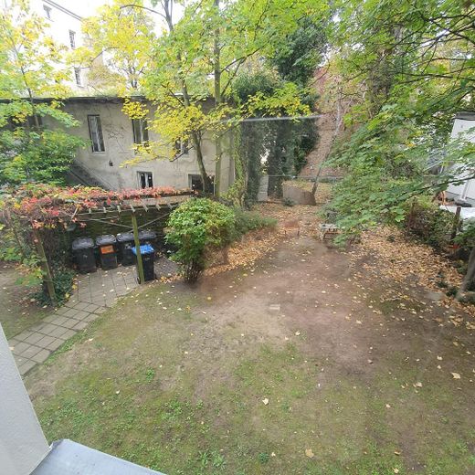 Berlin-Weißensee'de hemen taşınılabilir yenilenmiş daire 2 oda / 67 m2 – Garten