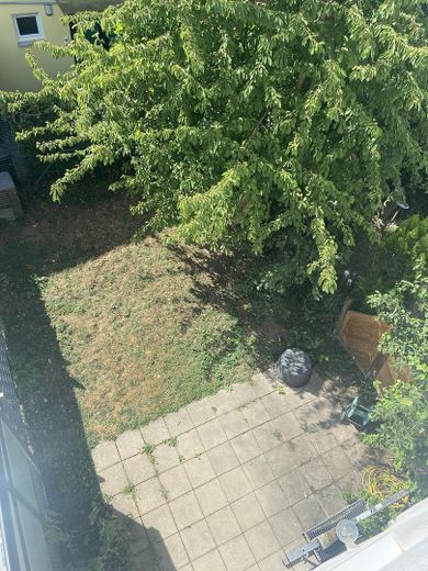 Środkowy segment szeregowca (bez prowizji) w Wiley, Neu-Ulm – Garten